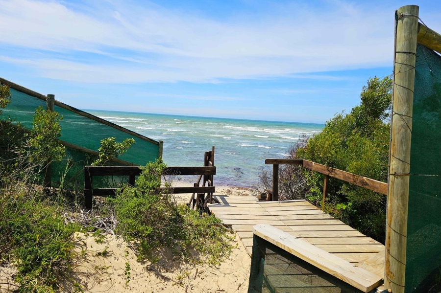 2 Bedroom Property for Sale in Paradise Beach Eastern Cape
